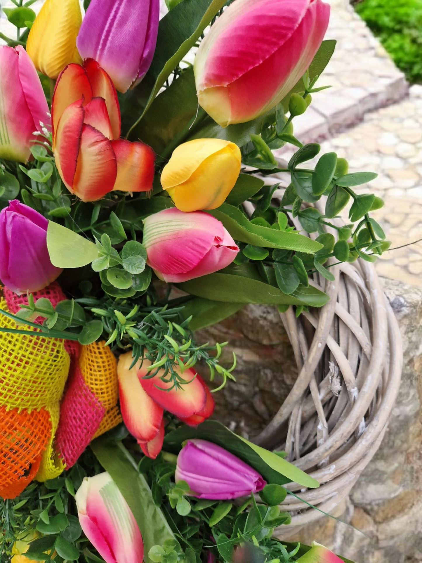 Spring tulip wreath