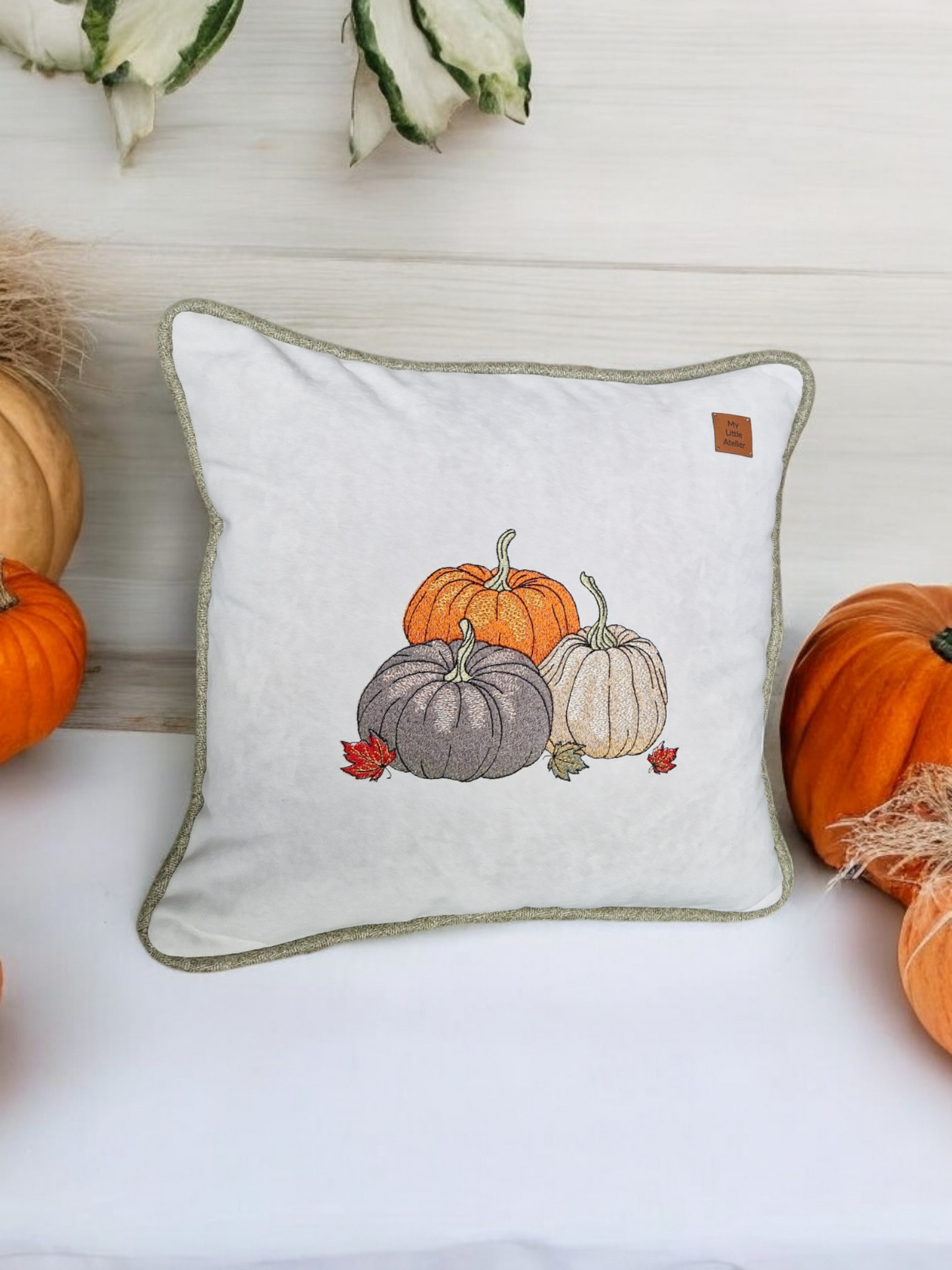 Embroidered "triple pumpkin" light grey cushion