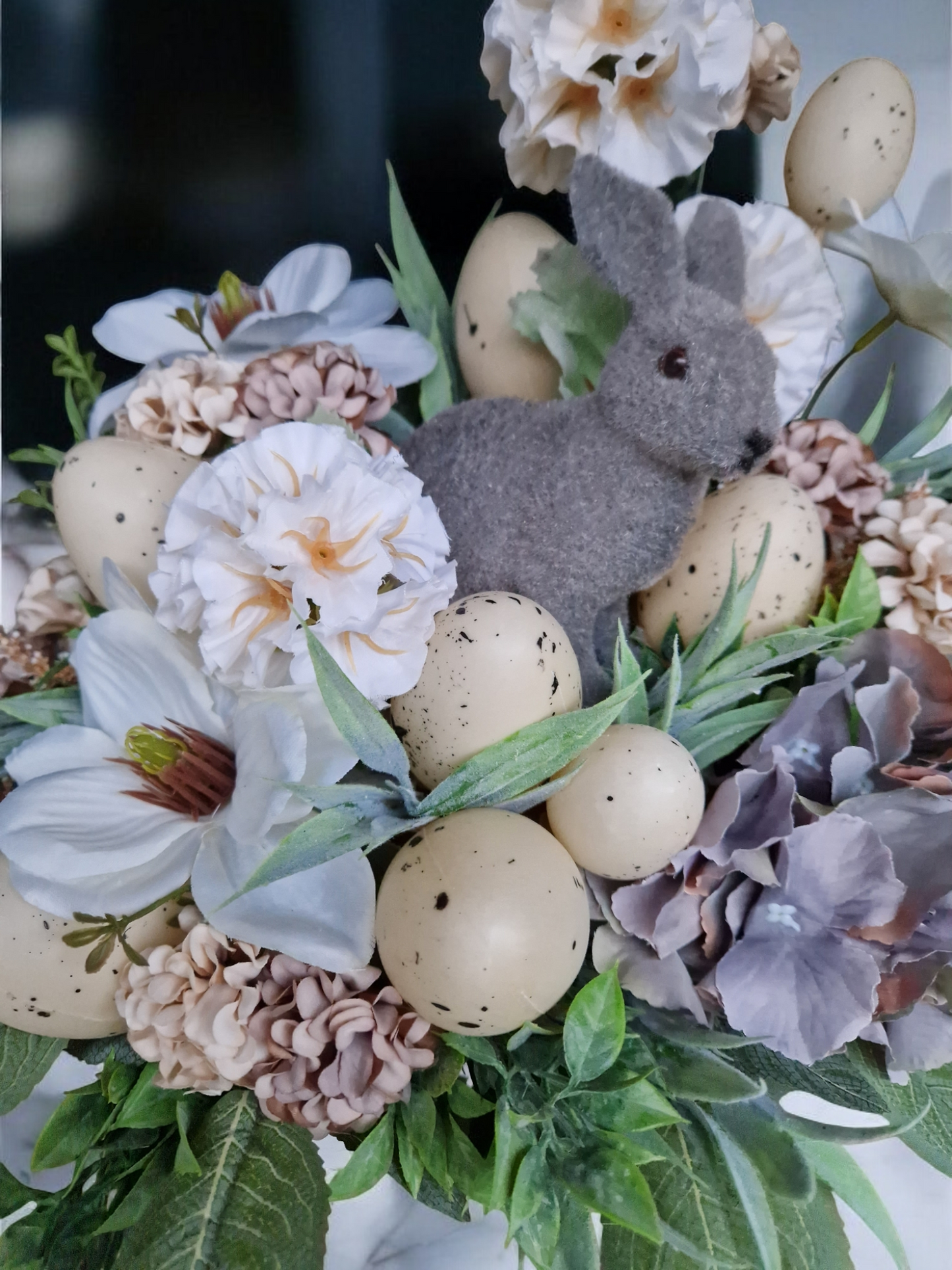 Easter table arrangement