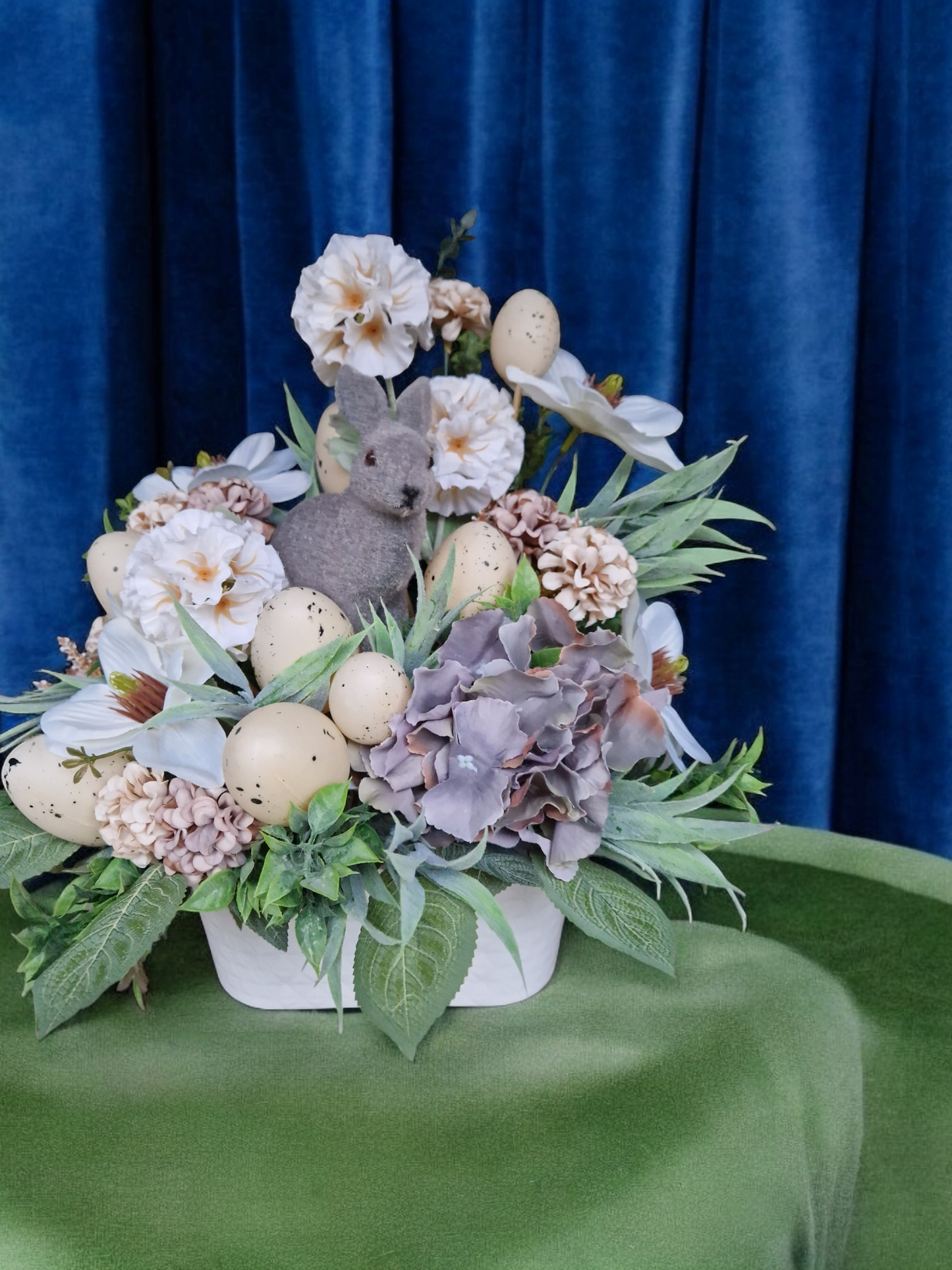 Easter table arrangement