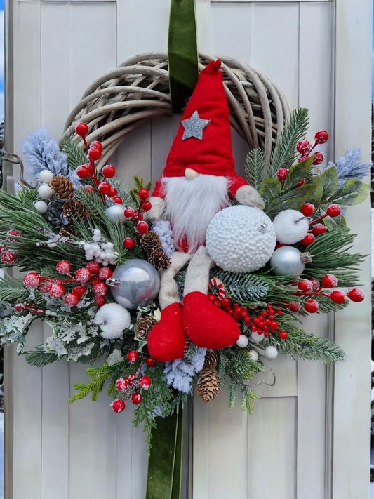 Christmas gnome door wreath