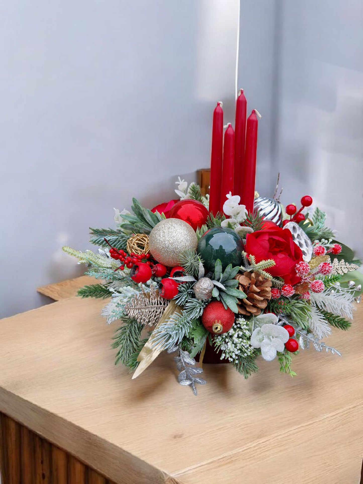 Christmas floral arrangement